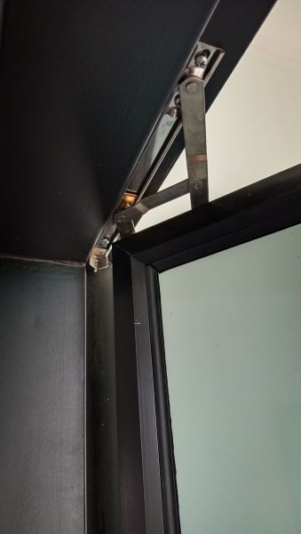 Pivot Window Replacement in Porter