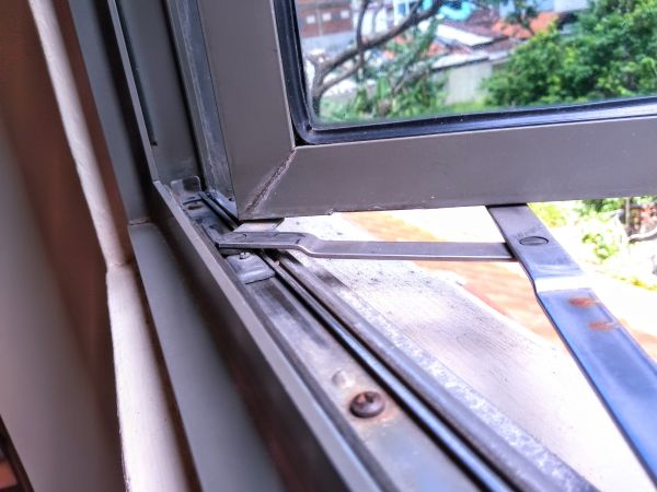 Hinged Window Replacement in Porter